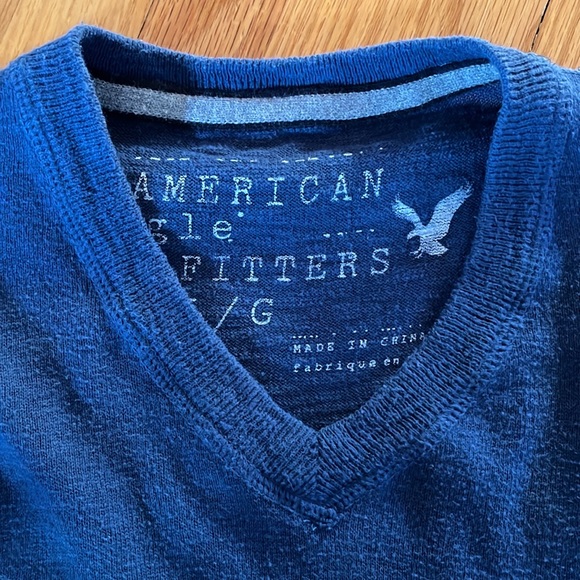 V-neck sweater - Picture 2 of 6